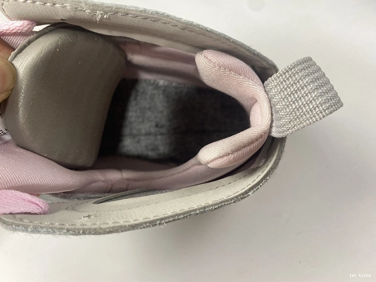 Retro - Jordan Neutral CT8528-002 7 Grey 0105